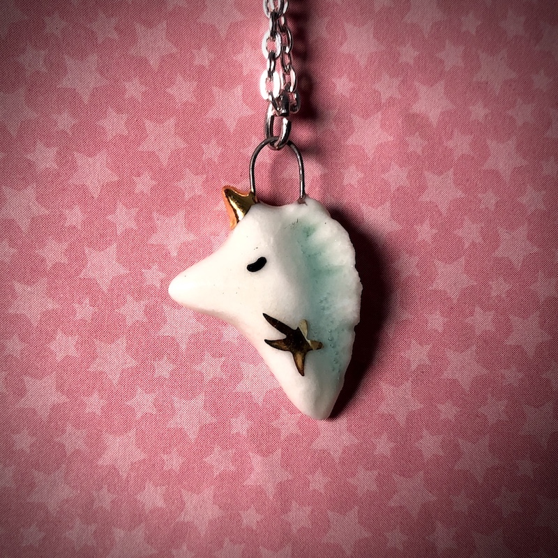 Porcelaine Pendentif Tête de Licorne Mélina Maillez